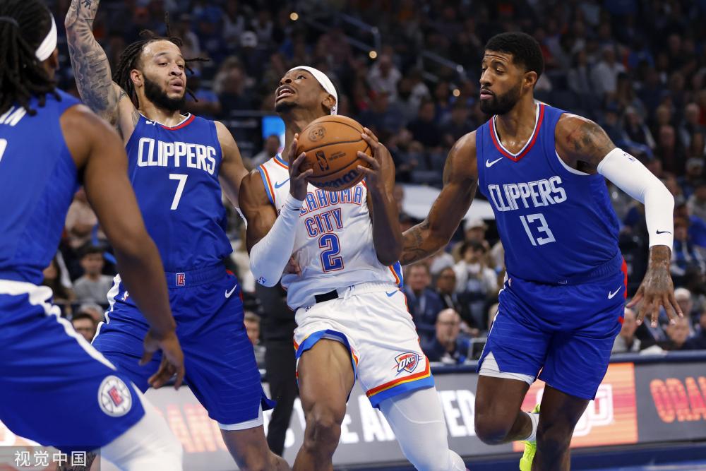 完全成型的 完全成型的