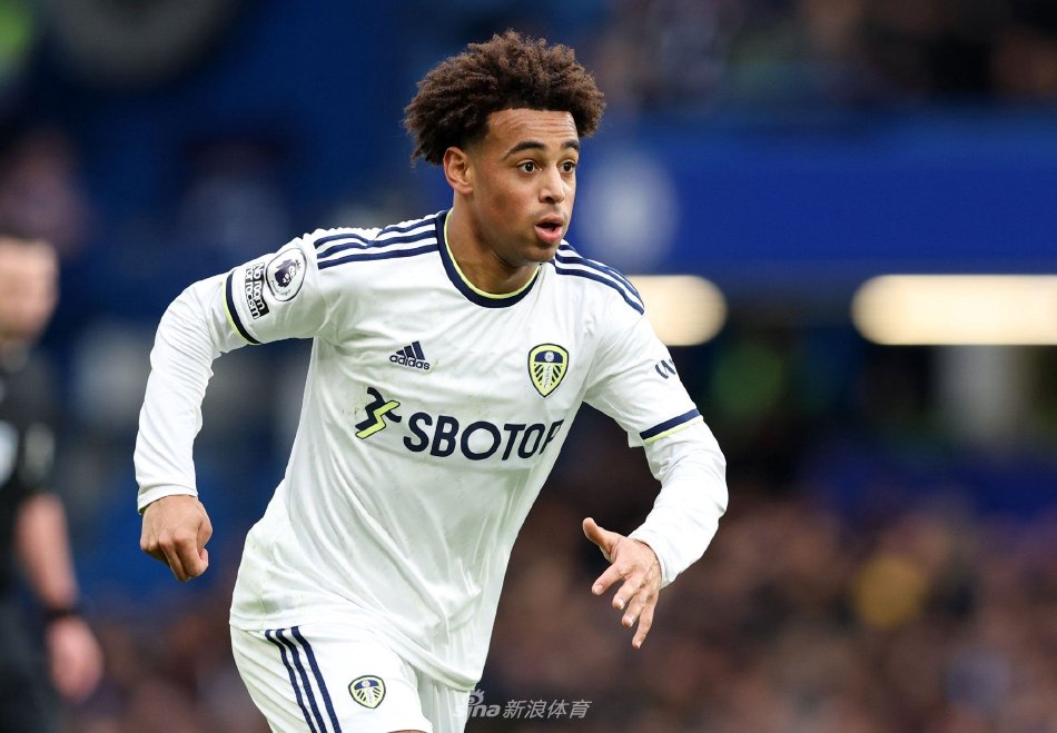 与队友形成 与队友形成